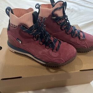 The North Face NEW!!!!